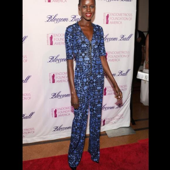 Nanette Lepore Pants - Nanette Lepore Wide Legged Floral Jumpsuit Soft Flexible 1/2 zip sz 2